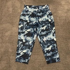 Powersoft jogger. Cropped. Camo. Navy blue